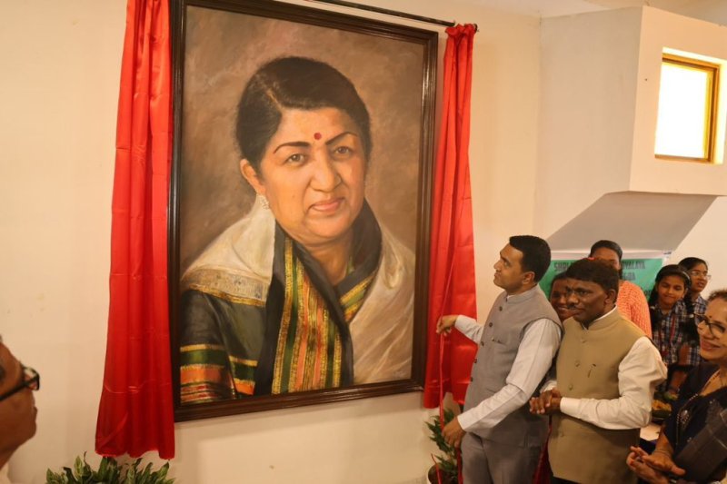 ರವೀಂದ್ರ  ಭವನಕ್ಕೆ ದಿ.ಲತಾ ಮಂಗೇಶಕರ್ ರವರ ಹೆಸರು