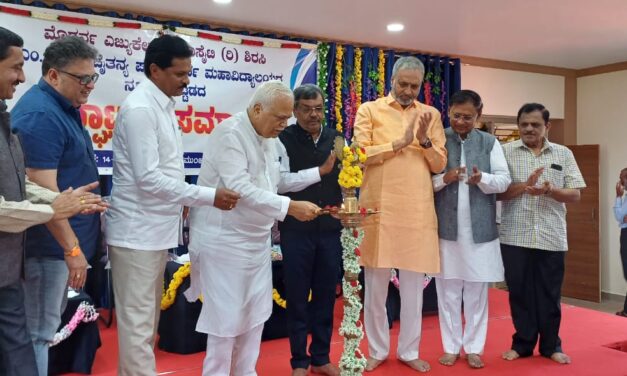 ದೇಶಾಪಂಡೆ ಅವರು  ಕಾಗೇರಿ ಅವರ ಭಾಷಣ ಶೈಲಿ ಬದಲಾಗಿದೆ ಅಂದಿದ್ದು ಯಾಕೆ?
