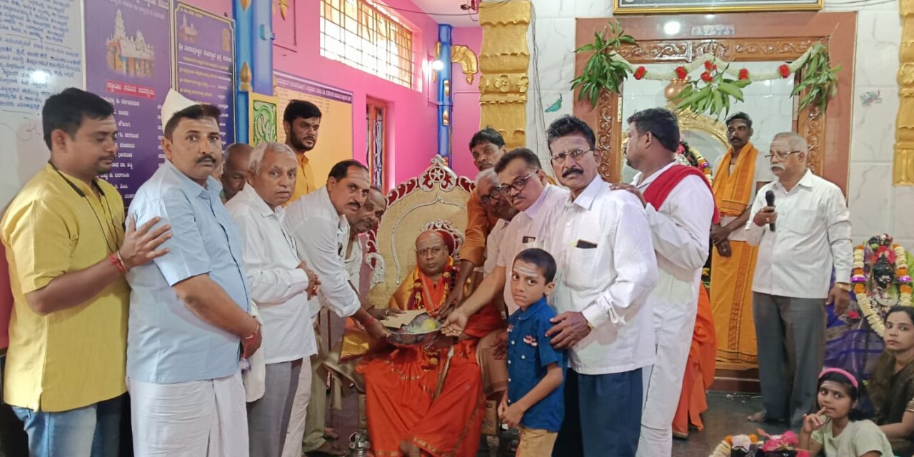 ಅಳ್ನಾವರದಲ್ಲಿ ಶ್ರೀಶೈಲ ಜಗದ್ಗುರುಗಳಿಗೆ ಭಕ್ತಿಪೂರ್ವಕ ಸ್ವಾಗತ