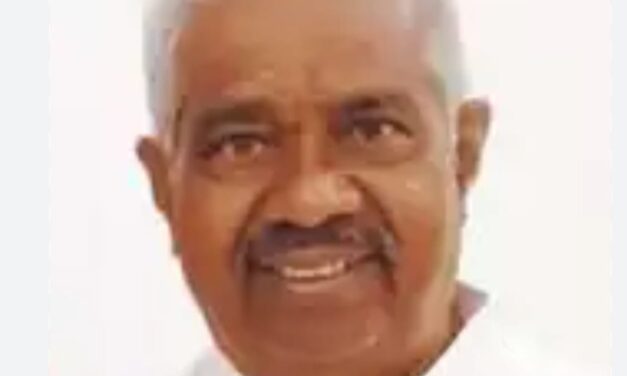 ಕಾರು ಅಪಘಾತ : ಗುರುರಾಜ ಹೊಸಕೋಟಿಗೆ ಗಾಯ