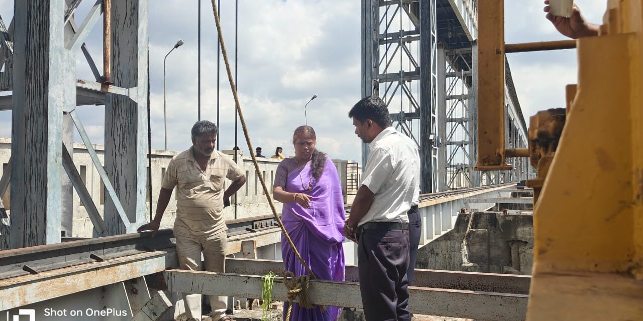 ಹಿಪ್ಪರಗಿ ಜಲಾಶಯದ 7 ನೇಯ ಗೇಟ್ ನಲ್ಲಿ ತಾಂತ್ರಿಕ ತೊಂದರೆ- ಹೆಲ್ಮೆಟ್ ಗೇಟ್ ಅಳವಡಿಕೆ