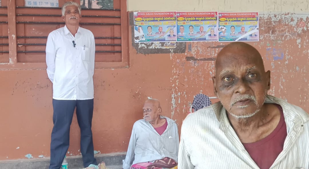 ಮನೆಯಿಂದ ಹೊರ ಹಾಕಿದ್ದ ವೃದ್ಧರಿಗೆ ಆಶ್ರಯ