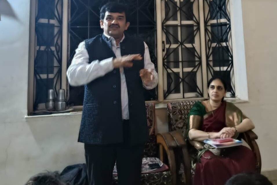 ತೃತೀಯ ವಿಶ್ವ ಹವ್ಯಕ ಸಮ್ಮೇಳನ -ಆಹ್ವಾನ ನೀಡಿದ ಗಿರಿಧರ ಕಜೆ