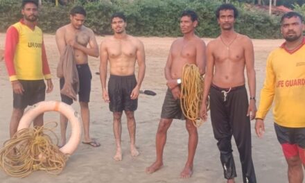 ಗೋಕರ್ಣದ ಓಂ ಬೀಚ್ ನಲ್ಲಿ ಮುಳುಗುತ್ತಿದ್ದ ಇಬ್ಬರು ಪ್ರವಾಸಿಗರ ರಕ್ಷಣೆ