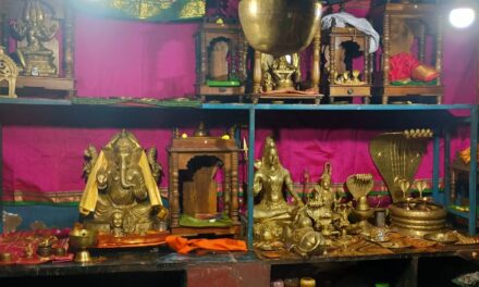 ಮನೆ ಮಂದಿ ಮಲಗಿರುವಾಗಲೇ ಕನ್ನ ಹಾಕಿ ದೇವರನ್ನೇ ಕದ್ದೊಯ್ದ ಕಳ್ಳರು