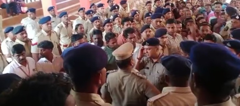 ದೇವಸ್ಥಾನದ ಉತ್ಸವ ಆಚರಣೆ ವಿವಾದ; ಭಾರಿ ಕಲ್ಲುತೂರಾಟ, ಪರಿಸ್ಥಿತಿ ಉಧ್ವಿಗ್ನ…!