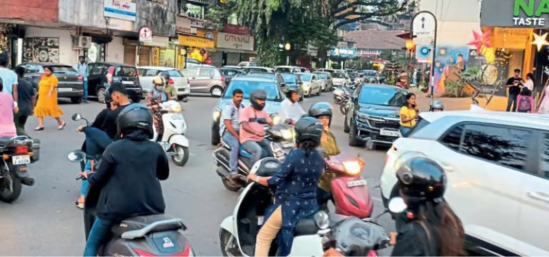 Road bandh like suddenly in Panaji…!