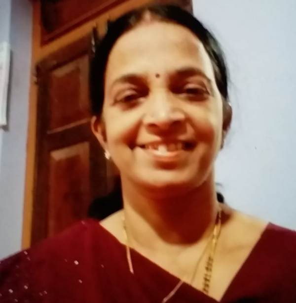 Savita Bhat has been honored Gnanasindhu award