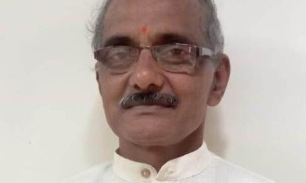 ಯಕ್ಷಗಾನ ಪ್ರಸಿದ್ಧ ಭಾಗವತ ತೃಯಂಬಕ ಹೆಗಡೆ ರವರಿಗೆ ಎಂ.ಎಮೇಶ ಪ್ರಶಸ್ತಿ