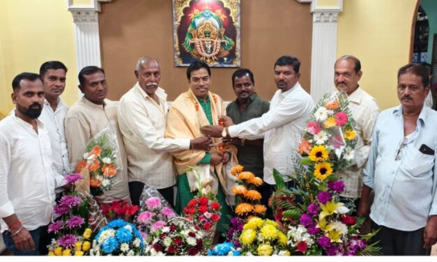 ಶ್ರೀ ಶಿವಶರಣ ಹಡಪದ ಅಪ್ಪಣ್ಣ ಸಮಾಜದ ವತಿಯಿಂದ ದಾಮು ನಾಯಕ್ ಅವರಿಗೆ ಸನ್ಮಾನ