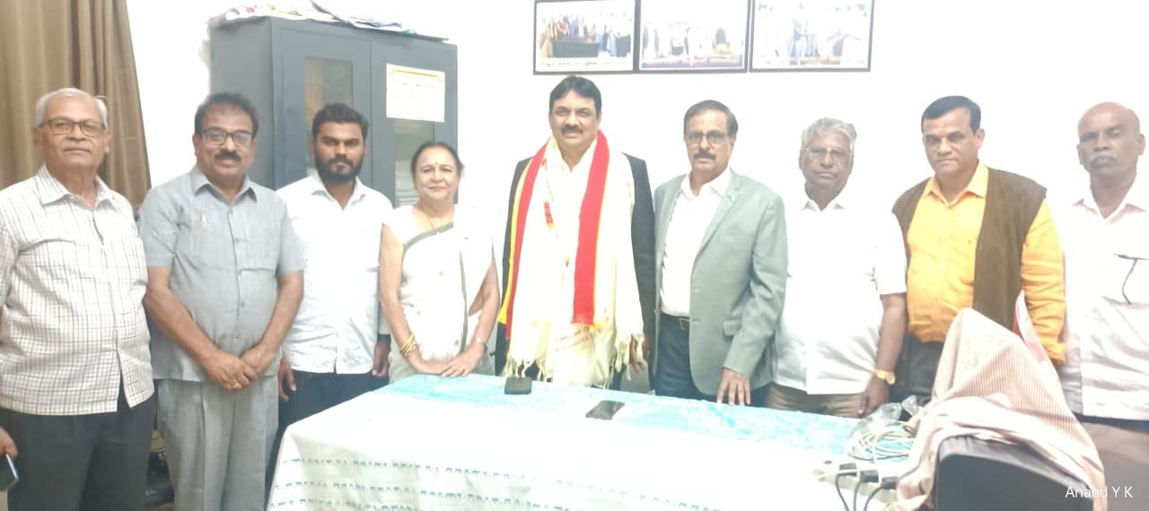 ಬೆಳಗಾವಿ ಜಿಲ್ಲಾ ಕನ್ನಡ ಸಾಹಿತ್ಯ ಪರಿಷತ್ತಿನ ಆಸ್ತಿ ಕನ್ನಡ ಭವನಕ್ಕೆ ಭೇಟಿ