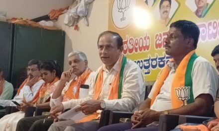 ಕಾಗೇರಿ ಹಾಕಿದ ಹಳಿಯ ಮೇಲೇ ಶಾಸಕರ ರೈಲು ಓಡುತ್ತಿದೆ: ನಿಡಗೋಡ