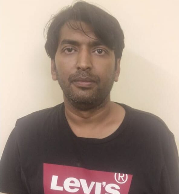 ಪೊಲೀಸರ ಬಲೆಗೆ ಬಿದ್ದ ಗಾಂಧಿನಗರದಲ್ಲಿ ದೊರೆತ ಕೋಟ್ಯಾಂತರ ರೂಪಾಯಿ ನಕಲಿ ನೋಟಿನ ಆರೋಪಿ