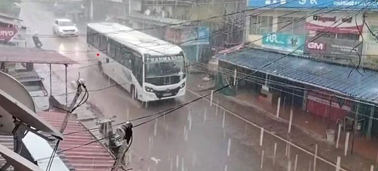 ಗೋವಾದಲ್ಲಿ ಧಾರಾಕಾರ ಮಳೆ, ಜನಜೀವನ ಅಸ್ತವ್ಯಸ್ಥ