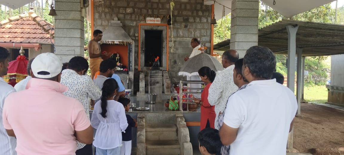 ಯುದ್ಧ ಗೆದ್ದು ಬರಲಿ ಭಾರತ: ಕೊಟ್ಟಿಗೆಹಾರದಲ್ಲಿ ವಿಶೇಷ ಪೂಜೆ