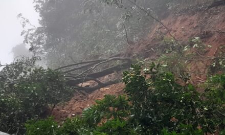 ಮುಂದುವರಿದ ಭೂಕುಸಿತ ಸಂಚಾರ ಸಂಪೂರ್ಣ ಬಂದ್