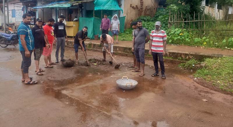 ಉಳವಿಯಲ್ಲಿ ಗ್ರಾಮಸ್ಥರಿಂದಲೇ ಸ್ವಚ್ಛತಾ ಕಾರ್ಯ