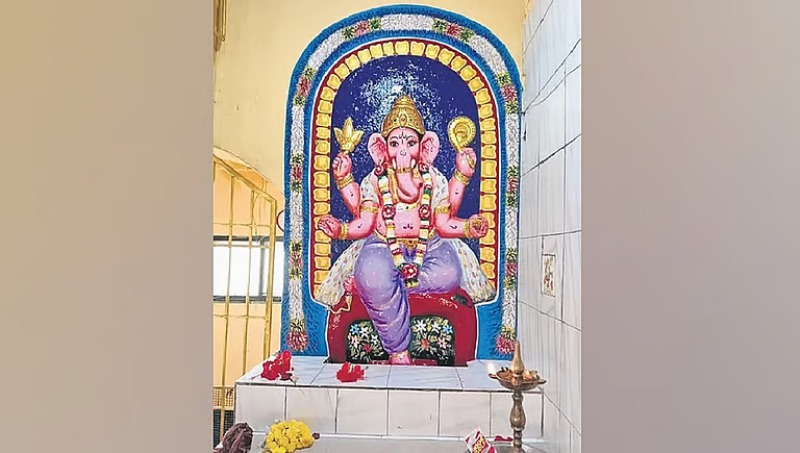 ಅಂಕೋಲಾದಲ್ಲಿದ್ದಾನೆ 100 ವರ್ಷಗಳಷ್ಟು ಹಳೇಯ ಮಣ್ಣಿನ ಗಣಪ