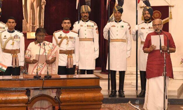 ಭಾರತದ 15 ನೇಯ ಉಪರಾಷ್ಟ್ರಪತಿಯಾಗಿ ರಾಧಾಕೃಷ್ಣನ್ ಪ್ರಮಾಣವಚನ