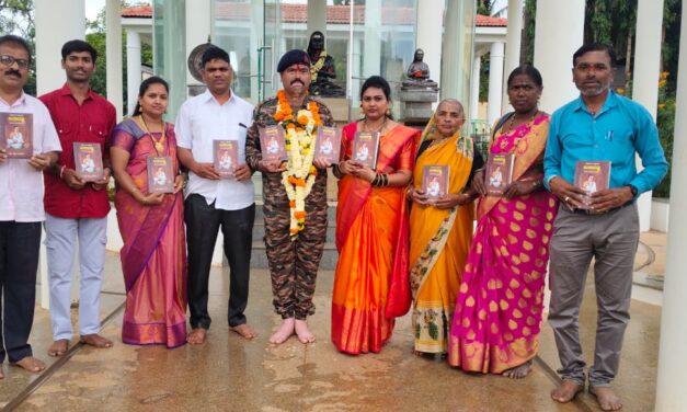 ಚನ್ನಾಮ್ಮಾಜಿ ಸಮಾಧಿಯ ಸನ್ನಿದಿಯಲ್ಲಿ ಯೋಧರಿಗೆ ಗೌರವ