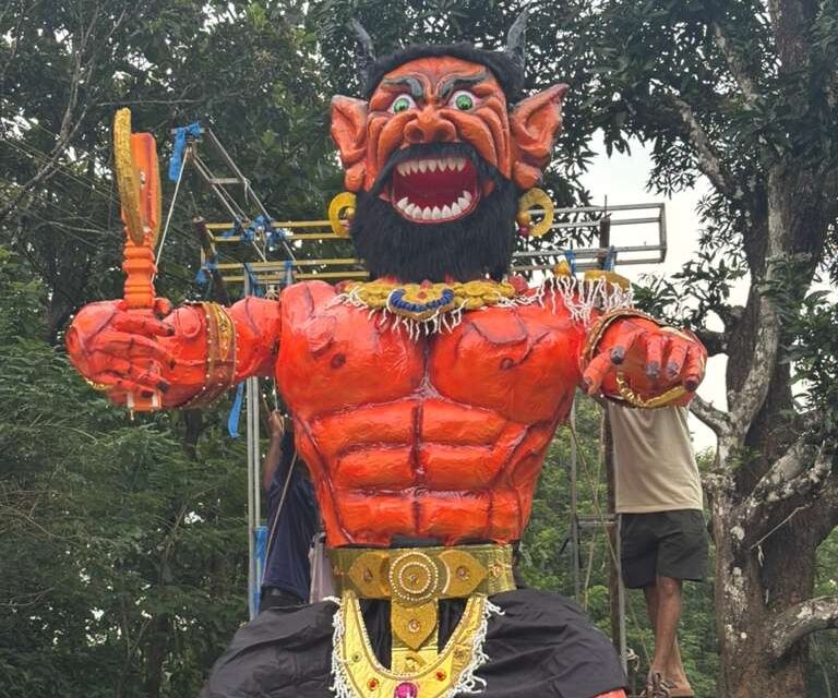 ನಗರಬಾವಿಯಲ್ಲಿ ನರಕಾಸುರ ದಹನ ತಯಾರಿ ಜೋರು