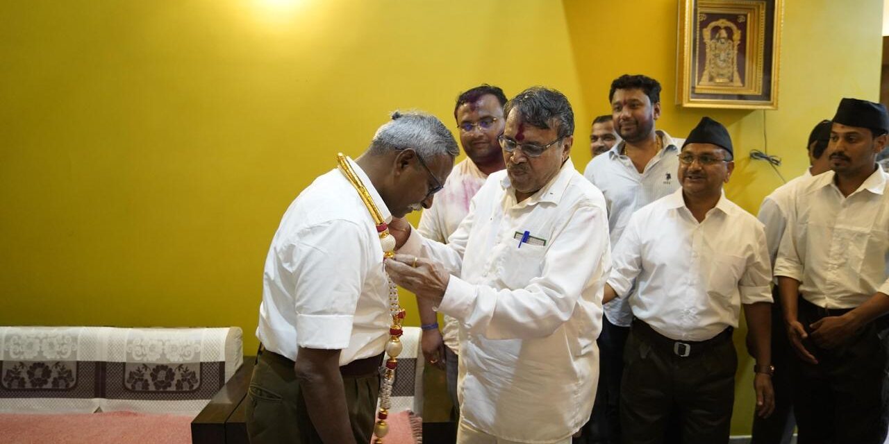 ಘೋಟ್ನೇಕರ ಅವರಿಂದ ಗೋಪಾಲ ಜೀ ನಾಗರಕಟ್ಟೆರವರಿಗೆ ಗೌರವ ಸನ್ಮಾನ