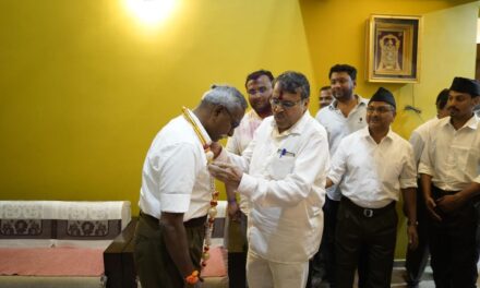 ಘೋಟ್ನೇಕರ ಅವರಿಂದ ಗೋಪಾಲ ಜೀ ನಾಗರಕಟ್ಟೆರವರಿಗೆ ಗೌರವ ಸನ್ಮಾನ