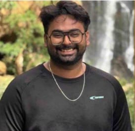 ಬೈಕ್ ಗೆ ಅಡ್ಡಬಂದ ಎಮ್ಮೆ; ಕಾರವಾರ ಎಂಬಿಬಿಎಸ್ ವಿದ್ಯಾರ್ಥಿ ಸಾವು