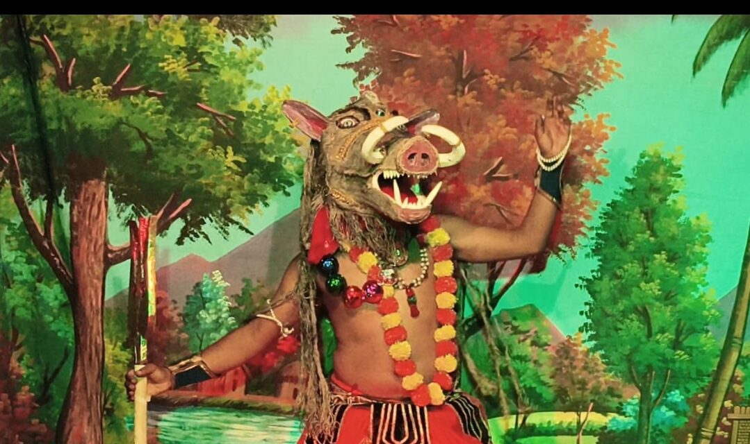 ಡೇರಿಯಾದಲ್ಲಿ ವರಾಹ ರೂಪ ಮರಾಠಿ ಪೌರಾಣಿಕ ನಾಟಕ ಪ್ರದರ್ಶನ