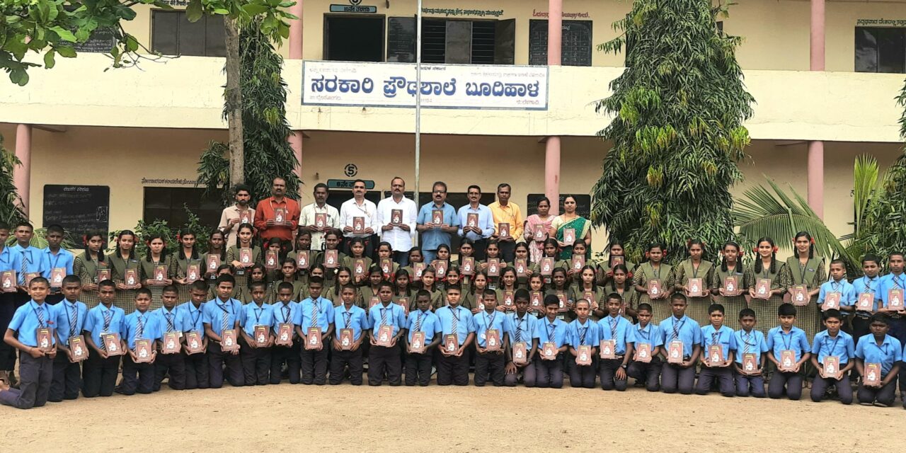 ವಚನಗಳು ವ್ಯಕ್ತಿತ್ವ ವಿಕಸಿತಗೊಳಿಸುತ್ತವೆ : ಶಿವರಾಜ ಪಟ್ಟಣಶೆಟ್ಟಿ