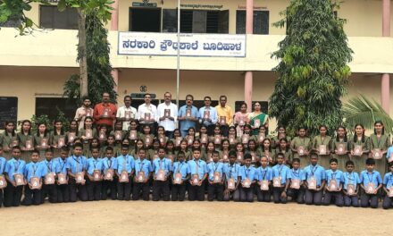 ವಚನಗಳು ವ್ಯಕ್ತಿತ್ವ ವಿಕಸಿತಗೊಳಿಸುತ್ತವೆ : ಶಿವರಾಜ ಪಟ್ಟಣಶೆಟ್ಟಿ