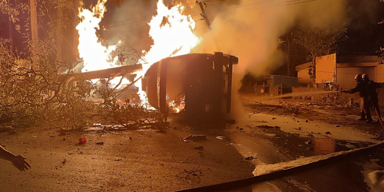 ಯಲ್ಲಾಪುರದ ಅರ್ಬೈಲ್ ಘಟ್ಟದಲ್ಲಿ ಸ್ಪಿರಿಟ್ ಟ್ಯಾಂಕರ್ ಗೆ ಬೆಂಕಿ