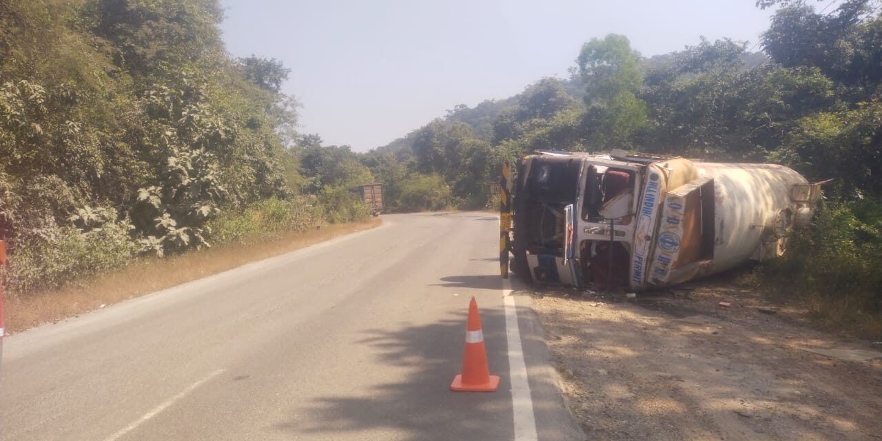 ಅಂಕೋಲಾ–ಯಲ್ಲಾಪುರ ರಾಷ್ಟ್ರೀಯ ಹೆದ್ದಾರಿ ಸಂಚಾರ ಸಂಪೂರ್ಣ ಸ್ಥಗಿತ