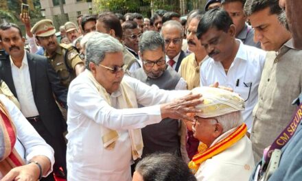 ಪುಟ್ಟಸ್ವಾಮಿ ಗುಡಿಗಾರ್ ರವರನ್ನು ಸನ್ಮಾನಿಸಿದ ಕರ್ನಾಟಕ ಸಿಎಂ