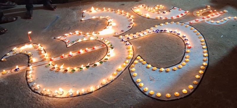 ಓಂ ಅಕ್ಷರದಲ್ಲಿ ಶ್ರೀದೇವಿಯ ತ್ರೀಶೂಲ.!