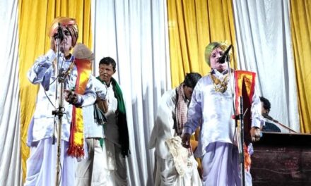 ಮನರಂಜಿಸಿದ ಸಂಗ್ಯಾಬಾಳ್ಯಾ ಸಾಮಾಜಿಕ ಬೈಲಾಟ