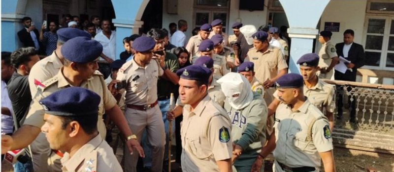 ಕೋರ್ಟನಿಂದ ನೇರವಾಗಿ ಆಸ್ಪತ್ರೆಗೆ ದಾಖಲಾದ ನೈಟ್ ಕ್ಲಬ್ ಮಾಲೀಕರು..?