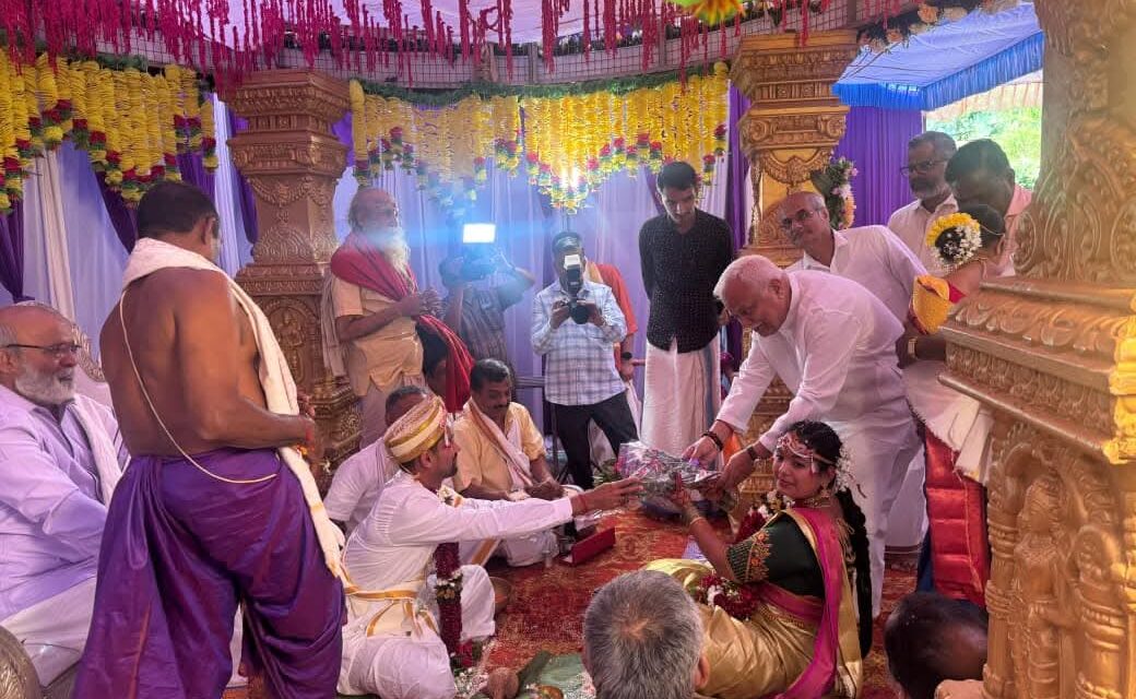 ಅದ್ದೂರಿಯಾಗಿ ಜರುಗಿದ ರಾಜೀವ ಹಾಗೂ  ಕವನಾ ರವರ ವಿವಾಹ