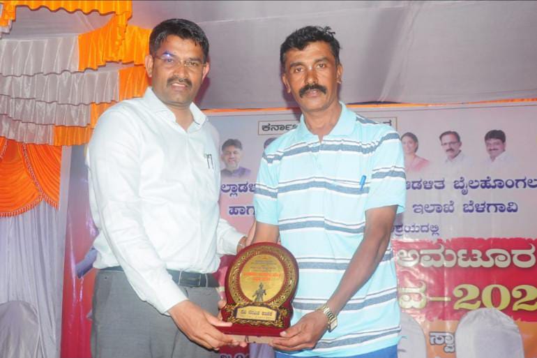ಅಮಟೂರು ಬಾಳಪ್ಪ ಉತ್ಸವದಲ್ಲಿ ಮಹಾಂತೇಶ ಮುದಕನಗೌಡರಿಗೆ ಸನ್ಮಾನ