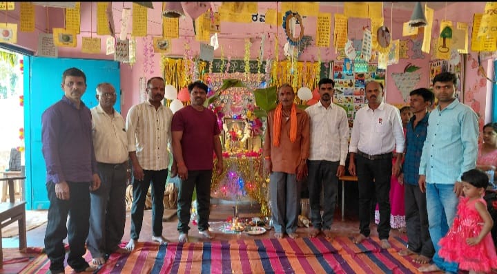 ಬಾಮಣಗಿ ಶಾಲೆಯಲ್ಲಿ ಶೃದ್ಧಾ ಭಕ್ತಿಯಿಂದ ನಡೆದ ಶಾರದಾ ಮಾತೆಯ ಪೂಜೆ