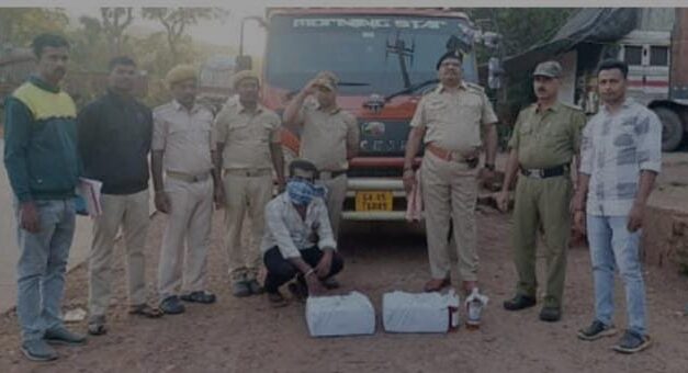ಅನಮೋಡ ಚೆಕ್‌ಪೋಸ್ಟ್ ಬಳಿ ಅಕ್ರಮ ಗೋವಾ ಸರಾಯಿ ವಶ