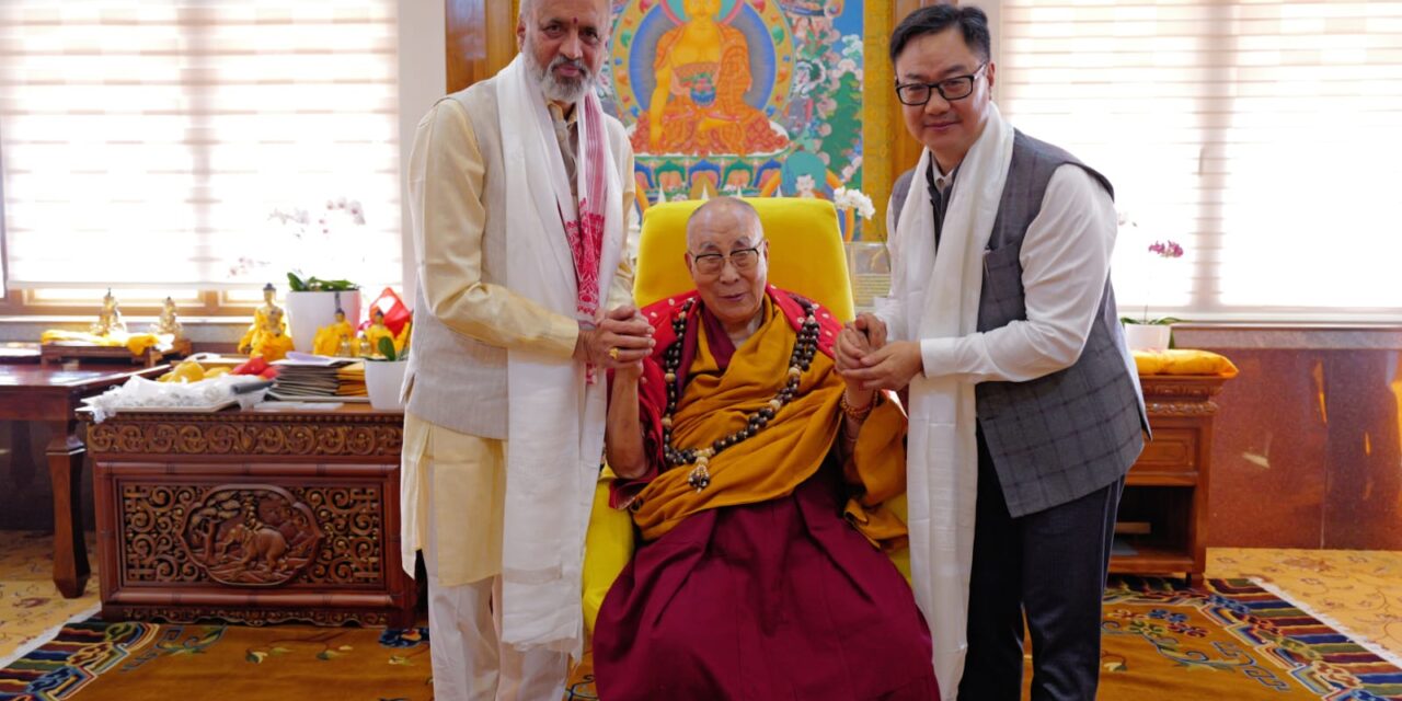 ಬೌದ್ಧಧರ್ಮಗುರು ದಲೈಲಾಮಾರವರ ಆಶೀರ್ವಾದ ಪಡೆದ ಸಂಸದ ಕಾಗೇರಿ,ಕೇಂದ್ರಸಚಿವ ಕಿರಣ ರಿಜಿಜು