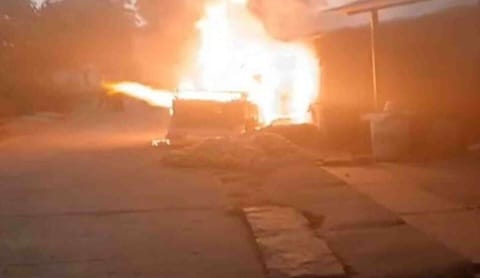 ಆಟೋ ರಿಕ್ಷಾದಲ್ಲಿನ ಸಿಲಿಂಡ‌ರ್ ಸ್ಫೋಟ: ಅಪಾರ ಹಾನಿ