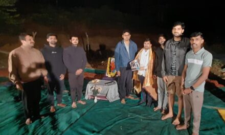 ಅಡಿಕೆಗೊನೆ ರಾಶಿಯ ಬದಿಯಲ್ಲಿ ಪ್ರಬುದ್ಧ ನಾಗರಿಕರ ಸಮಾಗಮ