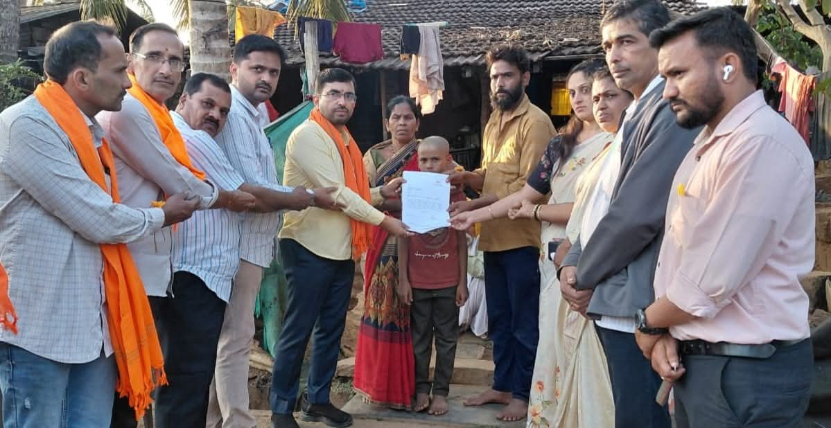 ದಲಿತ ವಿದ್ಯಾರ್ಥಿಗೆ ವಿಶ್ವದರ್ಶನದಿಂದ ಉಚಿತ ಶಿಕ್ಷಣದ ಪ್ರಮಾಣಪತ್ರ ಪ್ರದಾನ