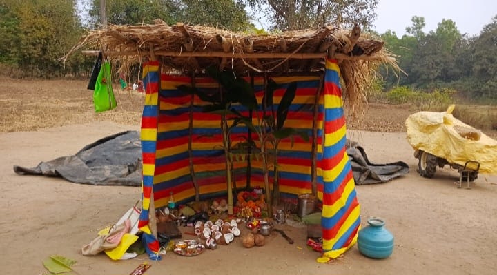 ಜೋಯಿಡಾ ಭತ್ತದ ಒಕ್ಕಣೆಯ ಕಣದಲ್ಲಿ ಶ್ರೀ ಸತ್ಯನಾರಾಯಣ ದೇವರ ಪೂಜಾ ಕಾರ್ಯಕ್ರಮ