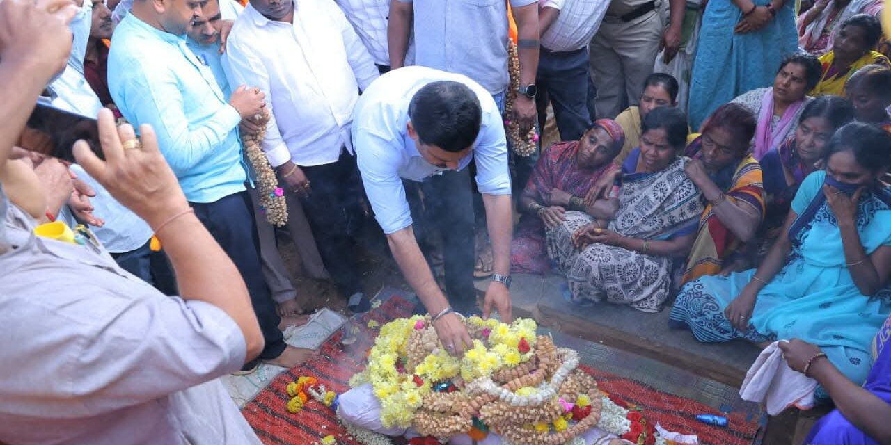 ಕೊಲೆಯಾದ ರಂಜಿತಾ ಪಾರ್ಥಿವ ಶರೀರಕ್ಕೆ ಅಂತಿಮ ನಮನ ಸಲ್ಲಿಸಿದ ಬಿಜೆಪಿ ರಾಜ್ಯಾಧ್ಯಕ್ಷ ವಿಜಯೇಂದ್ರ