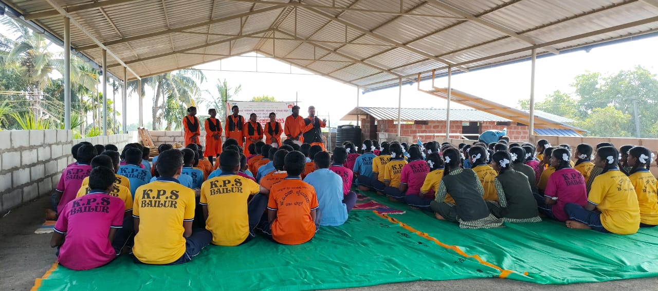 ಭಟ್ಕಳದಲ್ಲಿ ಶ್ರೇಯಾ ಅಭಿವೃದ್ಧಿ ಟ್ರಸ್ಟ್ (ರಿ)ದಾಂಡೇಲಿ ಕಲಾತಂಡದವರಿಂದ ಜಾನಪದ ಕಲಾ ಪ್ರದರ್ಶನ