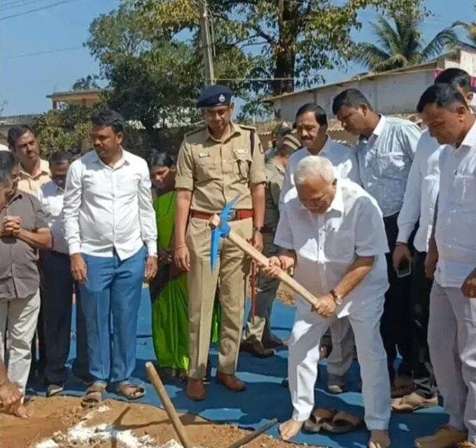 ಪೋಲಿಸರಿಂದಲೇ ನಮಗೆ ರಕ್ಷಣೆ -ಶಾಸಕ ಆರ್.ವಿ ದೇಶಪಾಂಡೆ