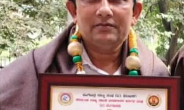 ಮಹಾಬಲೇಶ್ವರ ನಾಯ್ಕ ಮಿರ್ಜಾನ ಅವರಿಗೆ ಕನ್ನಡ ಕವಿರತ್ನ ರಾಜ್ಯಮಟ್ಟದ ಪ್ರಶಸ್ತಿ ಪ್ರಧಾನ